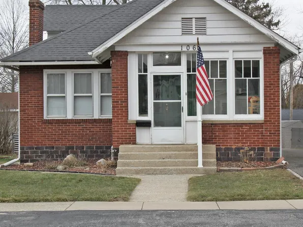 106 N Linda St, Hobart, IN 46342