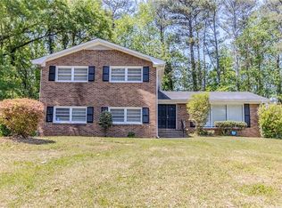 738 Laverne Dr NW, Atlanta, GA 30318