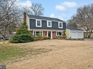 16000 Pond Meadow Ln, Bowie, MD 20716