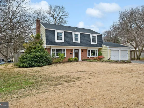 16000 Pond Meadow Ln, Bowie, MD 20716