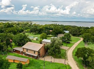 10021 Friendship Cir, Burton, TX 77835