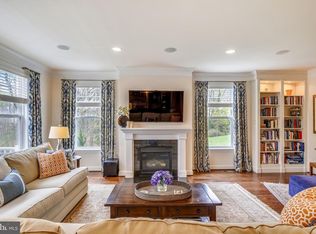 10264 Greenspire Dr, Oakton, VA 22124