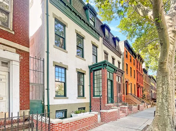 330 Clermont Ave, Brooklyn, NY 11205