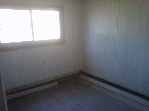 4th image of 186 Howard Ave