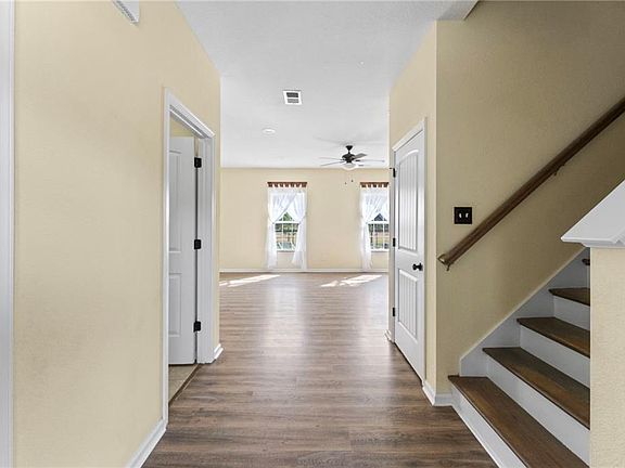 2nd image of 1250 Hosier Rd