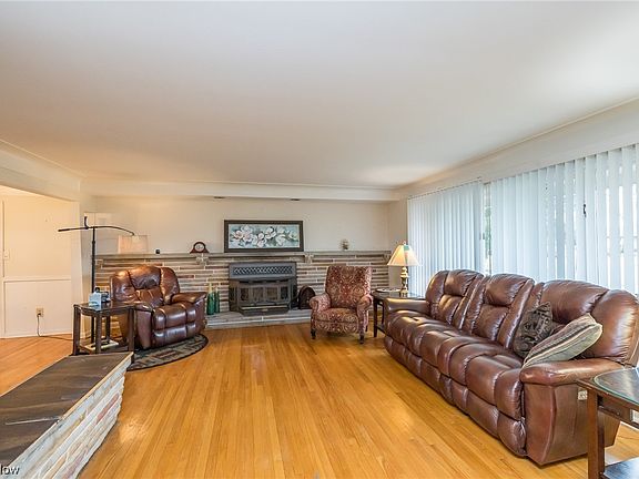 5th image of 12793 Patricia Dr