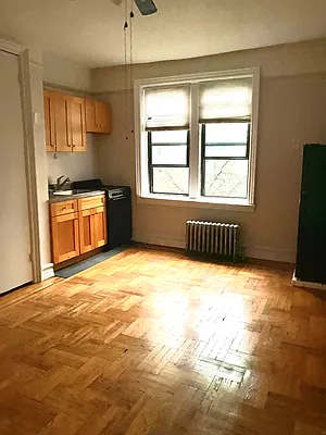 Rented by Chana Ofek, LREB | media 6