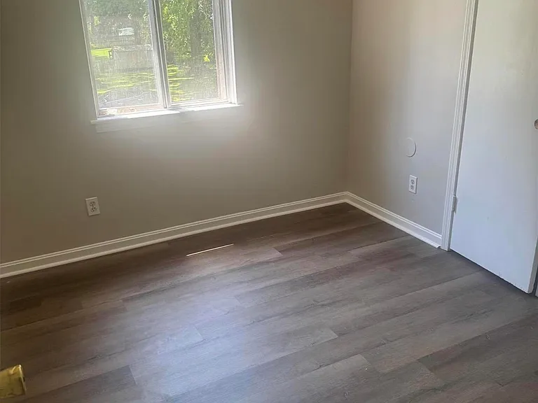 2416 Hanover Dr NW — Photo 6
