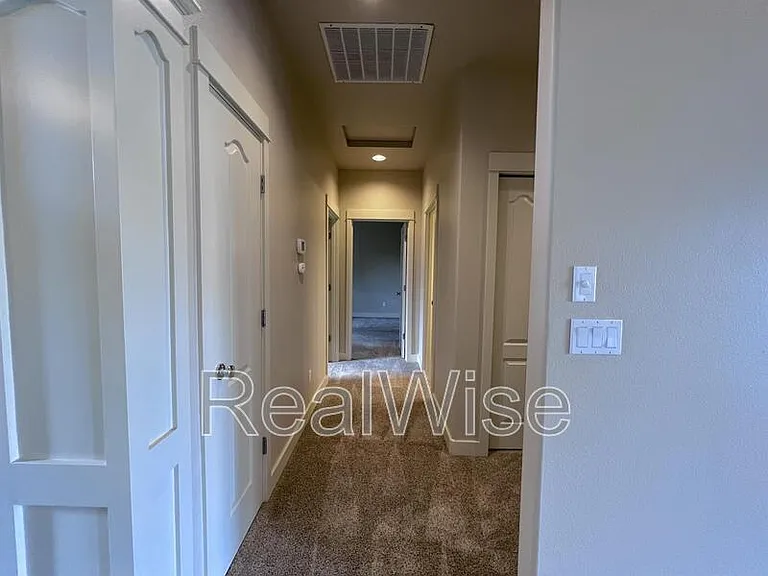 835 Nutcracker Dr — Photo 18