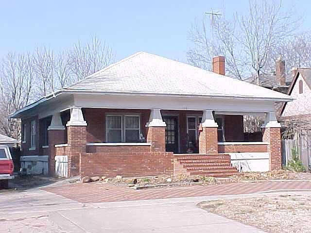 1st image of 728 S Jenkins Ave