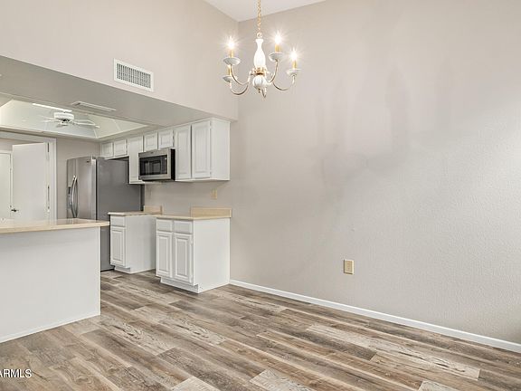 3rd image of 20458 N Broken Arrow Dr