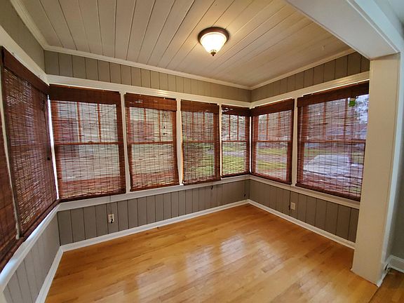 4th image of 4051 Green St