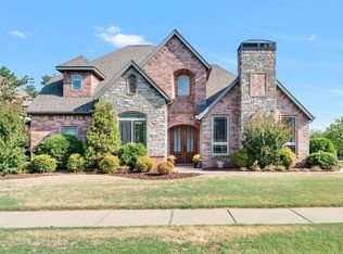 1700 SW Gosford Ave, Bentonville, AR 72713