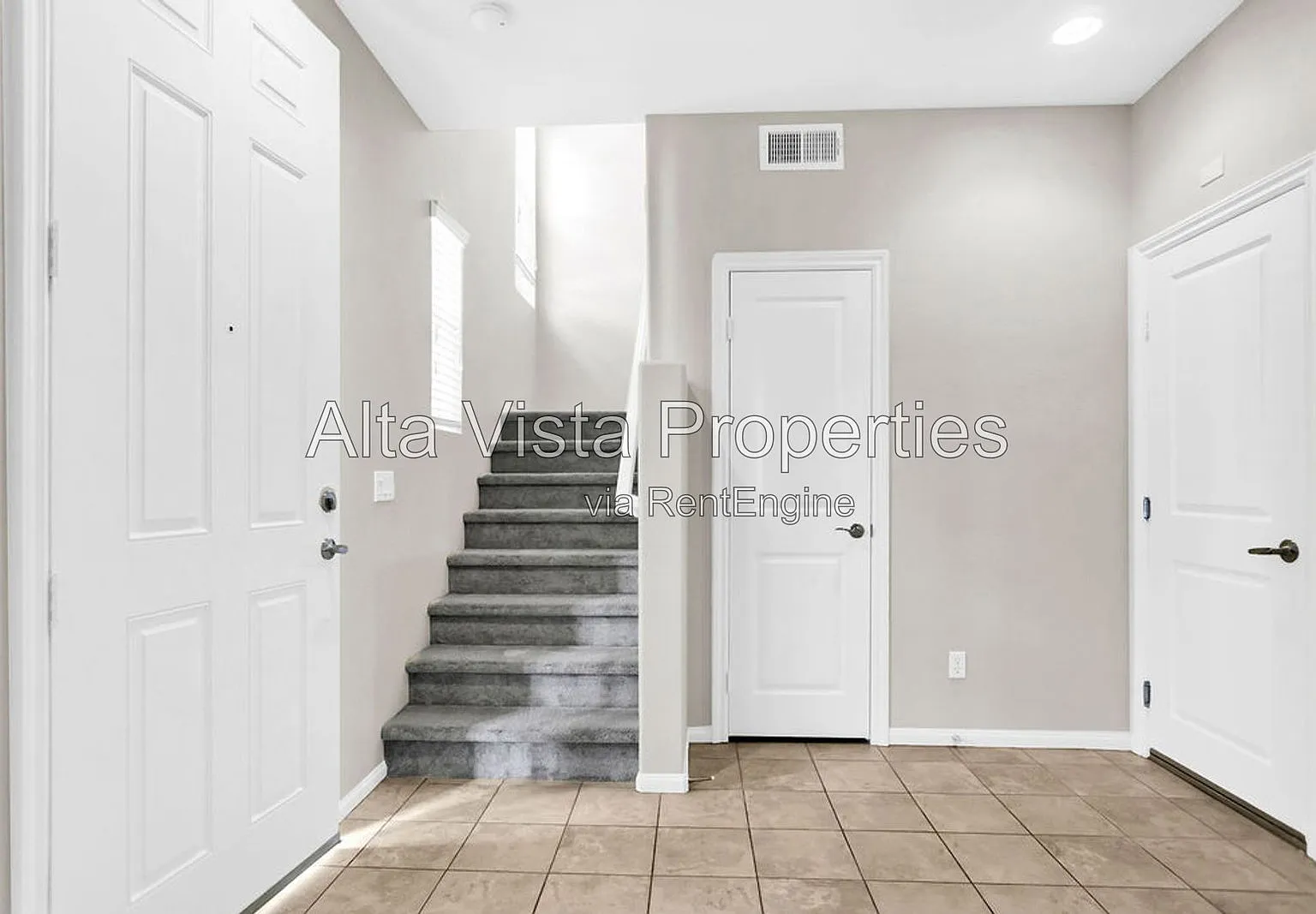 3 bed, 2.5 bath, 1428 sqft, $3,725 — Photo 4