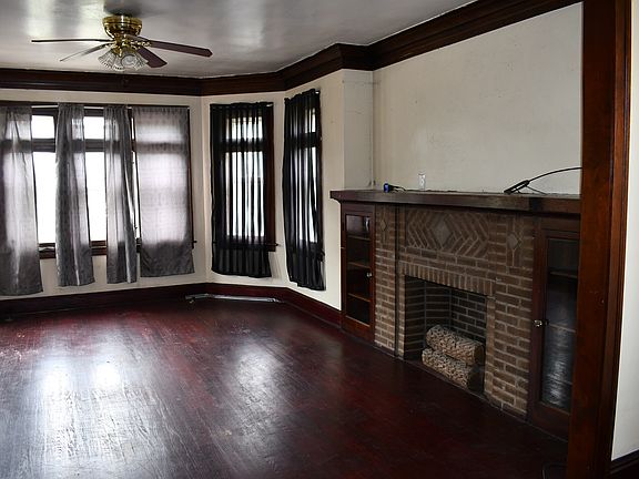 4th image of 2514 W 55th St