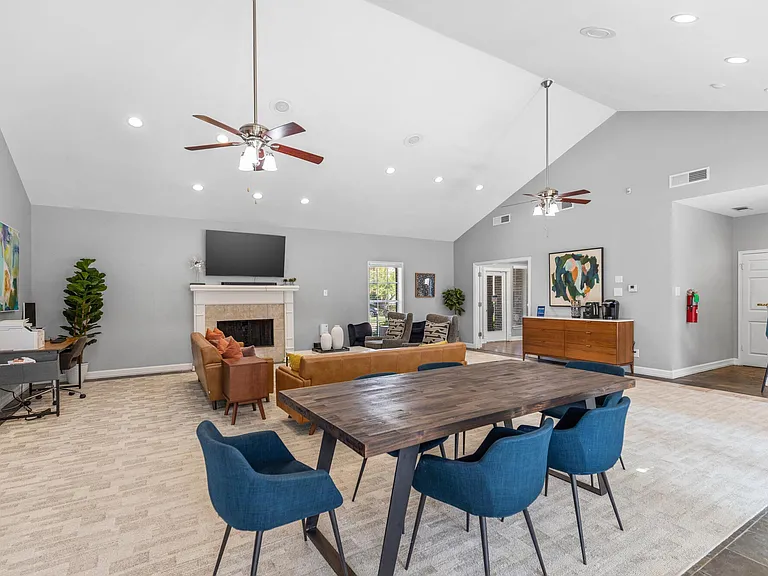 Townlake Of Coppell — Photo 14