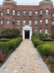 2 Herrick #3F, Lawrence, NY, 11559