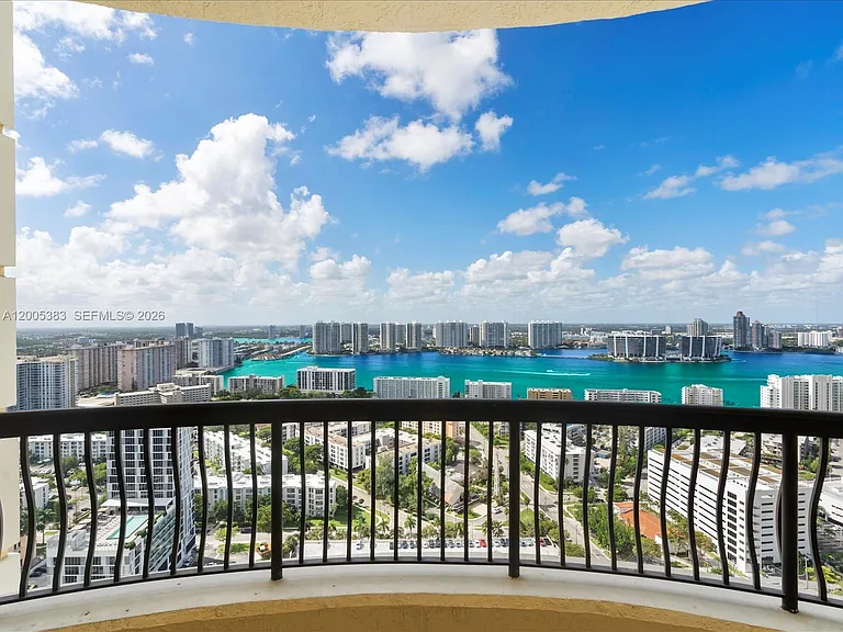 17875 Collins Ave #3305 — Photo 38