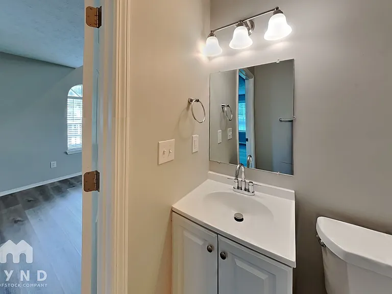 2933 Riverwalk Cv — Photo 9