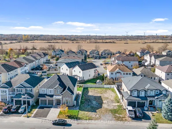 820 Percifor Way, Ottawa, ON K1W 0B4