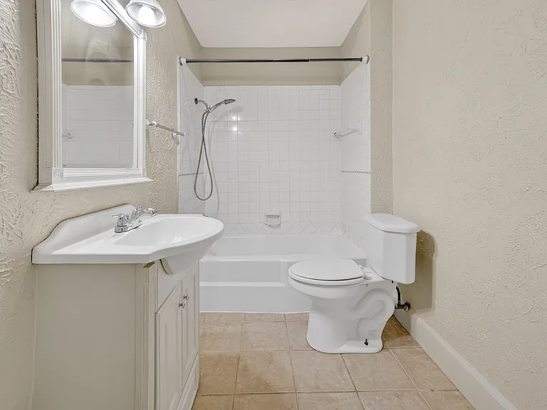2601 S University Dr — Photo 35