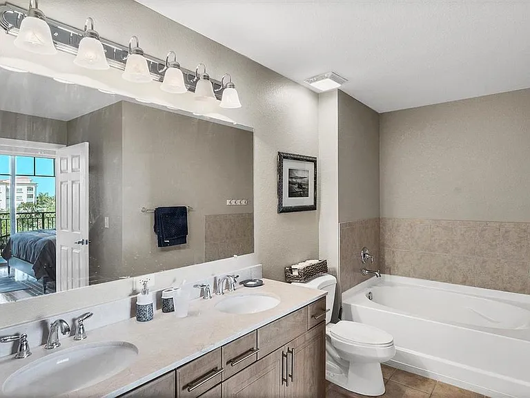 1064 N Tamiami Trl #1527 — Photo 22