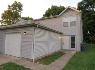 2702 Four Seasons Dr, Columbus, OH 43207