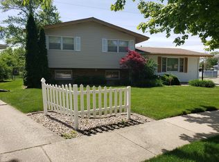 3143 190th St, Lansing, IL 60438