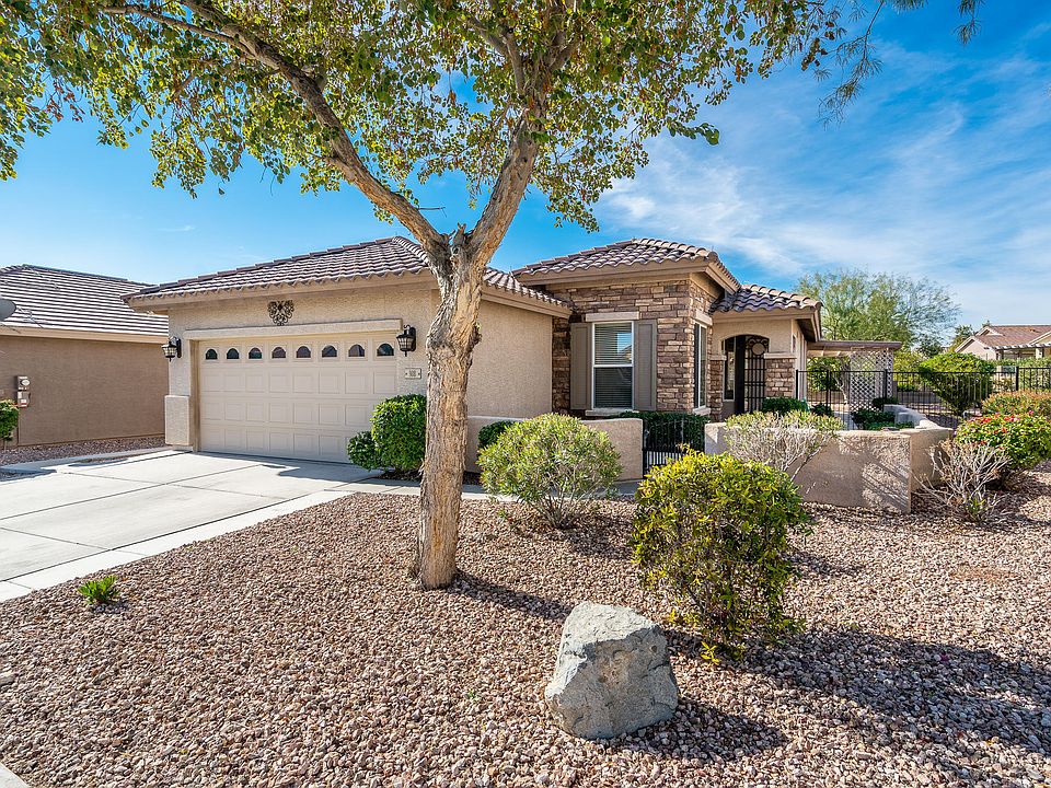 1st image of 908 S 229th Ct
