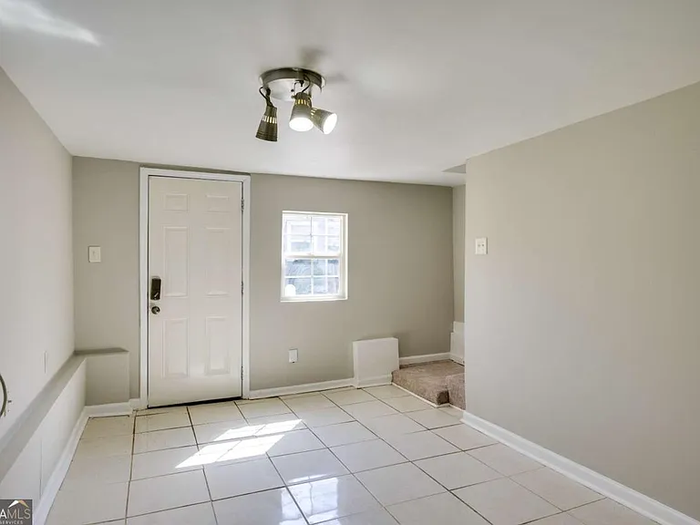 1459 Hartford Ave SW — Photo 5