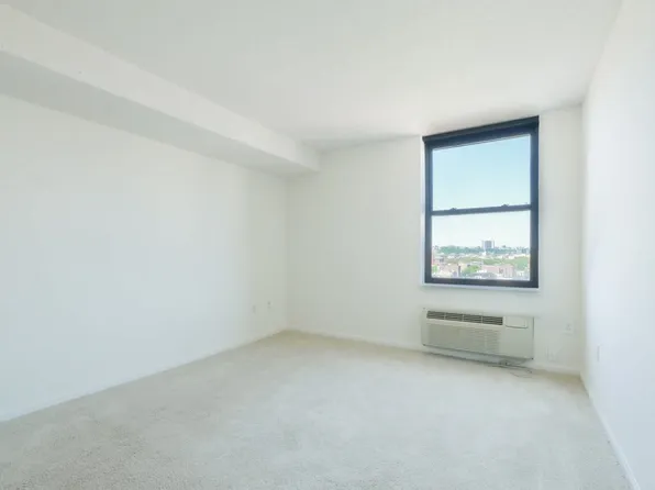 77 Park Avenue 0318 image 3 of 55