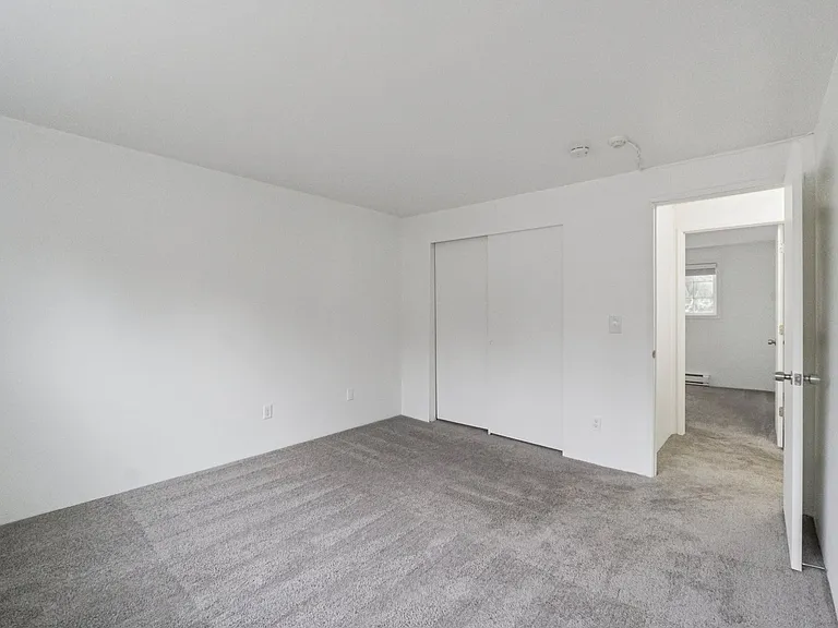 Heather Ridge Apartments — Photo 25