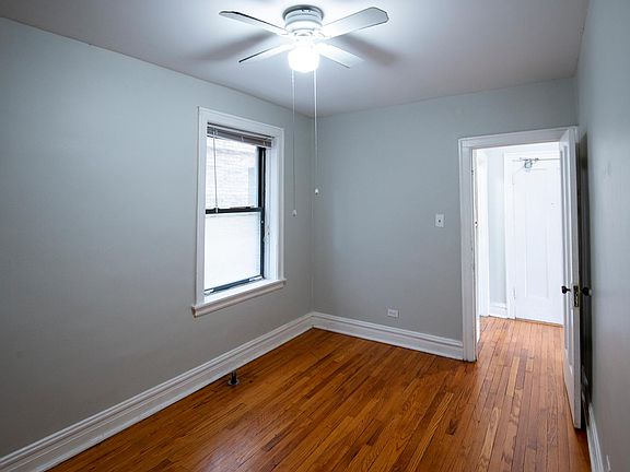 5th image of 2536 N Artesian Ave #1A