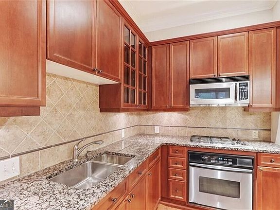 3rd image of 11 Perimeter Ctr E APT 1306