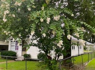 320 N 9th St, Eunice, LA 70535