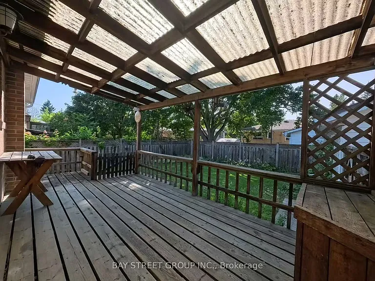 402 Osiris Dr — Photo 38