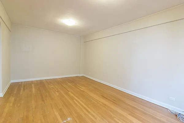 Rented by Waldstar Real Estate LLC | media 16
