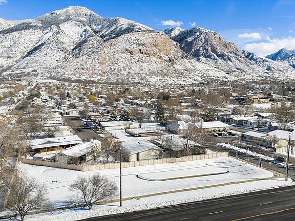 3rd image of 1450 N Washington Blvd #2