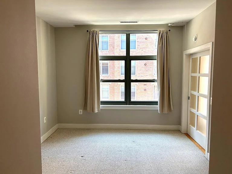2425 L St NW #421 — Photo 10