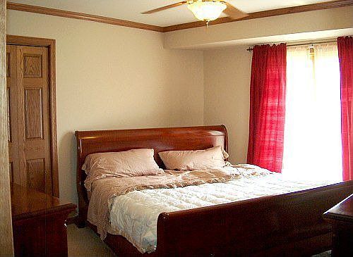 Master Bedroom w/Bath
