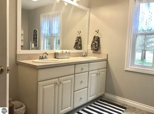 800 Francis Dr, Traverse City, MI 49696
