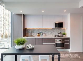 230 W Division St APT 1505, Chicago, IL 60610