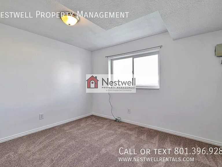 220 W 90 N — Photo 9