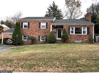 3717 N Glebe Rd, Arlington, VA 22207