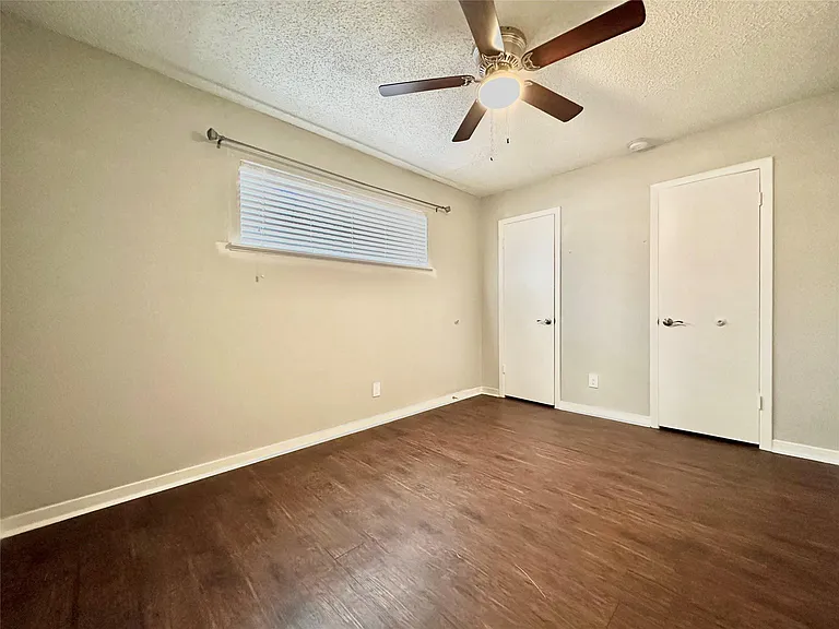 1200 Banister Ln #4 — Photo 13
