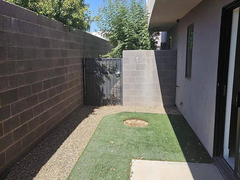 234 S Wilson St — Photo 36
