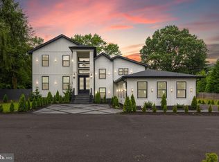 4329 Bridgeboro Rd, Moorestown, NJ 08057