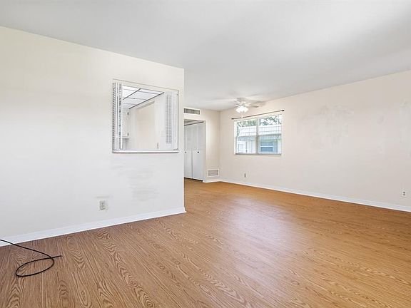 5th image of 102 Cambridge Trl APT 231
