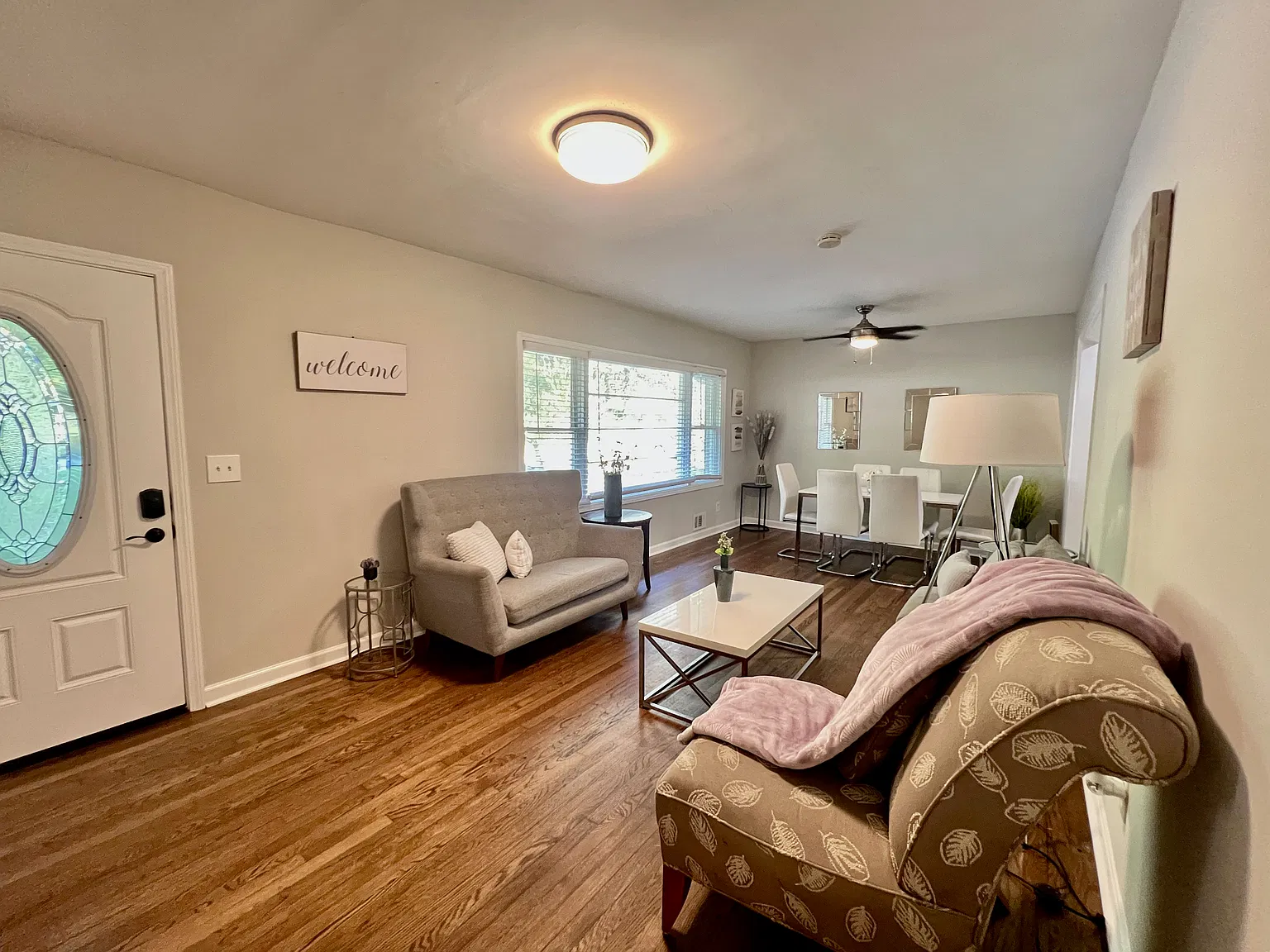 3 bed, 1.5 bath, 1375 sqft, $2,500 — Photo 3