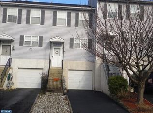 34 Woodfield Dr, Claymont, DE 19703